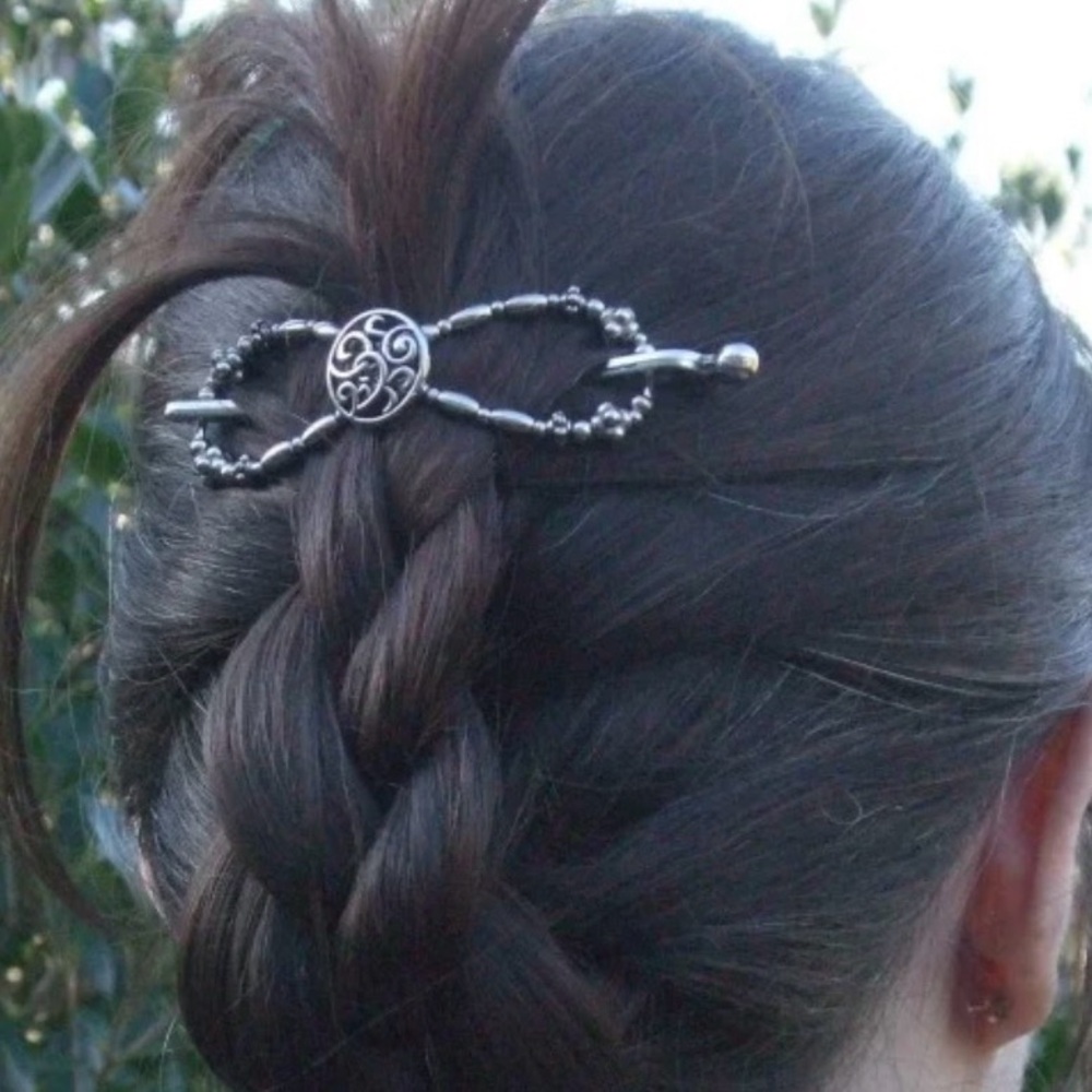 LILI ROSE SILVER HAIR CLIP - Picture 3 of 9